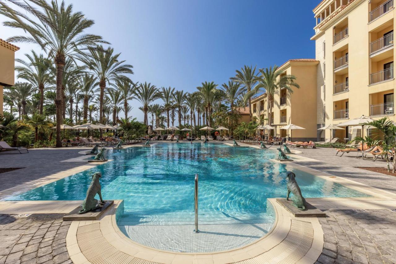 Lopesan Costa Meloneras Resort & Spa Bagian luar foto The pool at the Royal Mirage