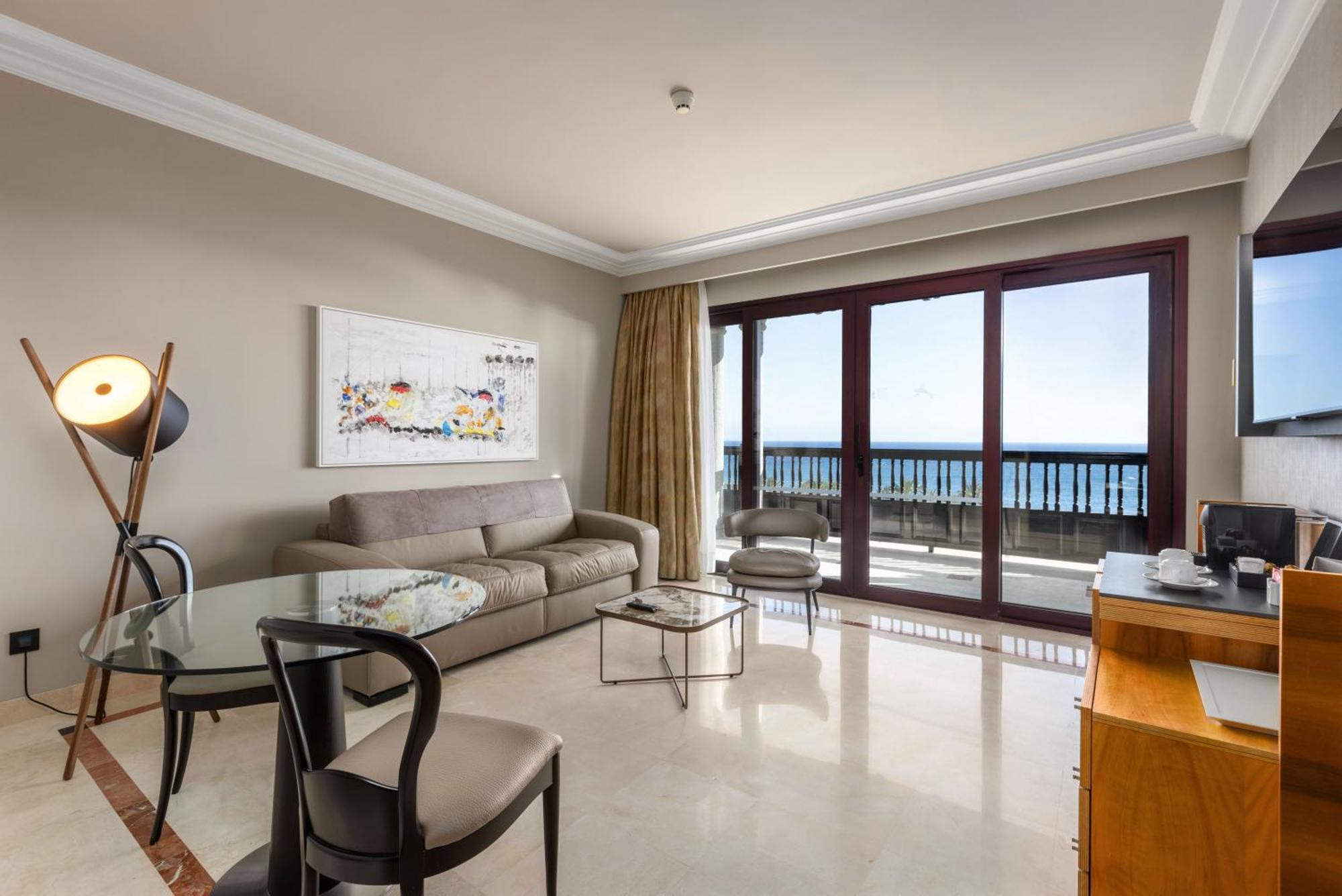 Lopesan Costa Meloneras Resort & Spa Ruang foto A living room